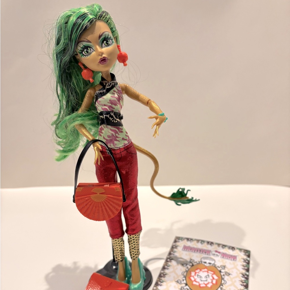 Monster High Jinafire Long Scaremester Doll 2012
